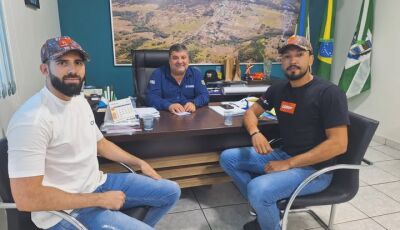 Josmail Rodrigues recebeu Ueverton Oliveira e do Fernando Parachai no gabinete da prefeitura