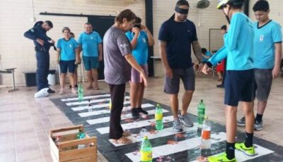 Alunos da Pestalozzi aprendem sobre segurança no trânsito em ação da Guarda Municipal