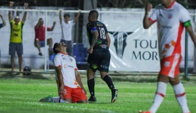 CRA goleia Comercial no Noroeste e mantém lugar na zona de acesso