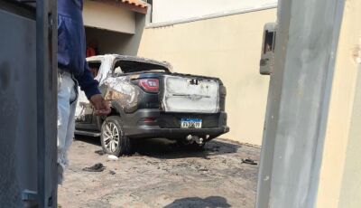 Casa onde casal morreu carbonizado volta a pegar fogo em MS