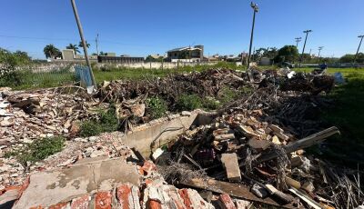 Prefeitura  notifica Associação Atlética por terreno abandonado no Jardim Andreia