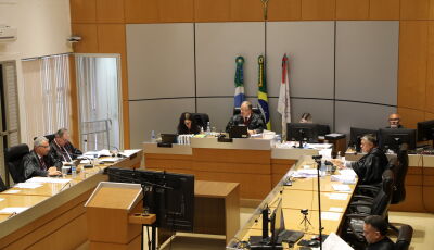 Locadora deve indenizar casal após autuação por veículo em mau estado