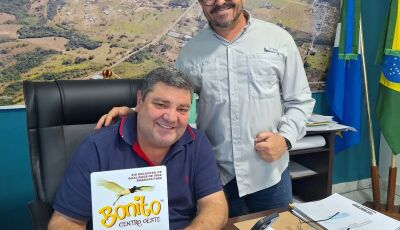 Prefeito de Bonito recebe troféu de participação do XIX Encontro de Qualidade de Vida