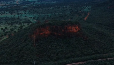 BR-262 revela cenário monumental no acesso ao Pantanal e destaca o Morro do Paxixi em Aquidauana MS