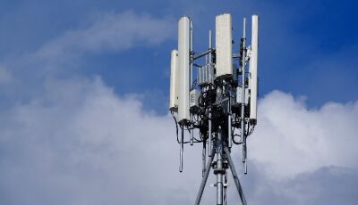 Bonito firma termo para instalação de novas antenas e sistema de monitoramento urbano