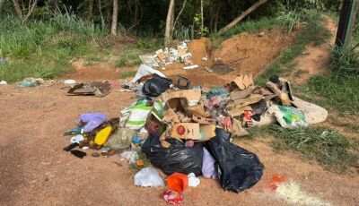 Prefeitura repudia e faz alerta sobre lixo jogado de forma irregular na região de acesso ao Aterro 