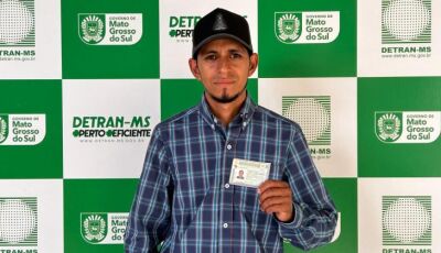 Detran habilita primeiro condutor de MS pela CNH do Brasil