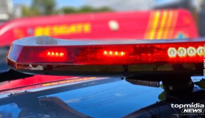 Homem é assassinado com facada no pescoço e deixado ao lado de moto 