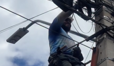 Prefeito anuncia substituição das lâmpadas de LED por modelos mais potentes na Rua Pilad Rebu