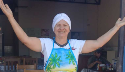 Dona Carmen conquista Bonito com comida caseira, preço justo e muito carinho