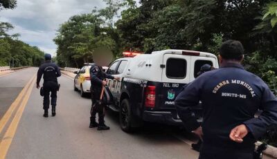 Guarda Civil reforça que é proibido acesso e banho na área de preservação da ponte de concreto