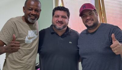 Secretário de Governo e vereador recebem visita do ex-atleta Zequinha Barbosa