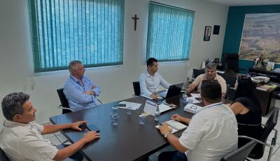 Josmail se reúne com  representantes da Sanesul 