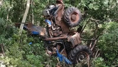 Trator despenca de ribanceira e trabalhador morre em MS