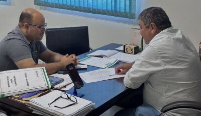 Prefeitura de Bonito reforça apoio à tradicional Festa de São Pedro em reunião com Padre Israel