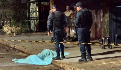 Homem é morto a tiros por dupla que fingiu ser da polícia 