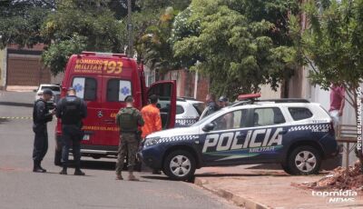 Homem é atingido por veículo de carga e morre 