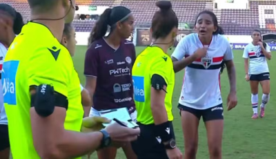 Zagueira do Sub-20 do São Paulo chora e passa mal após acusar maqueiro de misoginia