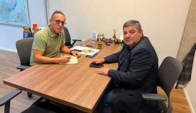 Prefeito participa de reunião com diretor-presidente interino e coordenador de despesas da Agência