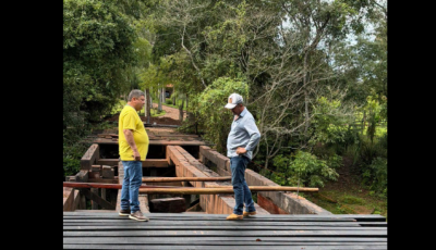 Prefeito vistoria reforma da Ponte do Hormínio