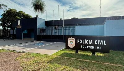 Mulher é espancada pelo companheiro e precisa fugir enrolada em toalha
