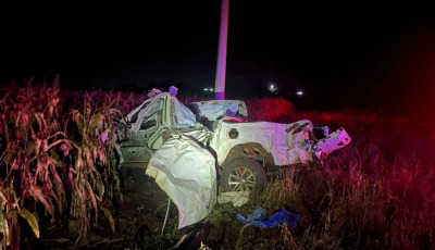 Motorista capota caminhonete com droga e morre  