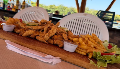 Um quilo de tilápia e drinks especiais para curtir a Praia da Figueira