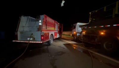 Adolescente e homem morrem em acidente com carreta 