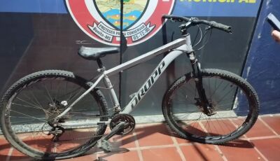 Populares da Vila Marambaia localizaram uma bicicleta abandonada