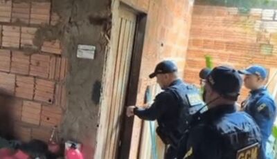 Mulher é resgatada de cárcere privado após pedir socorro 