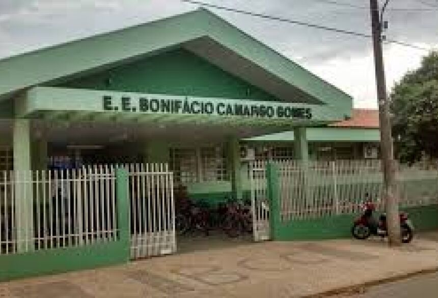 Escola Estadual Bonifácio Camargo Gomes em Bonito (MS)
