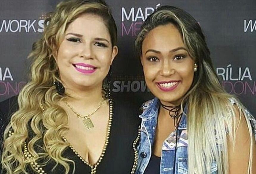 Danielle Valentim com a cantora Marília Mendonça  Foto: Arquivo Pessoal