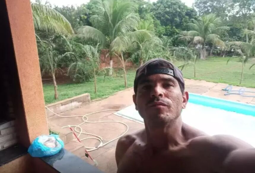 Carlos Augusto Machado, de 32 anos, foi encontrado morto às margens da BR-158 (Foto: Redes Sociais) - CREDITO: CAMPO GRANDE NEWS