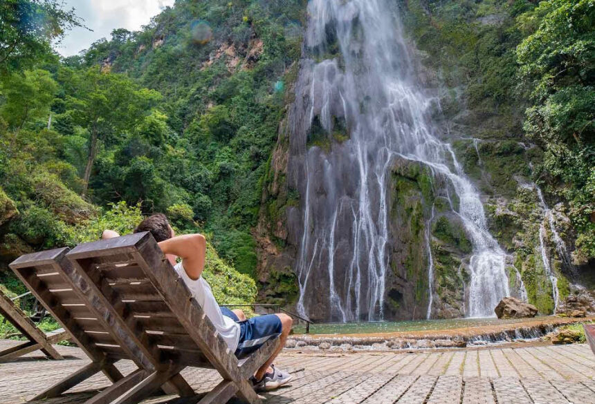 BOCA DA ONÇA -   Cachoeira da Boca da Onça, um dos atrativos de Bodoquena - Foto: SÍLVIO DE ANDRADE / LUGARES