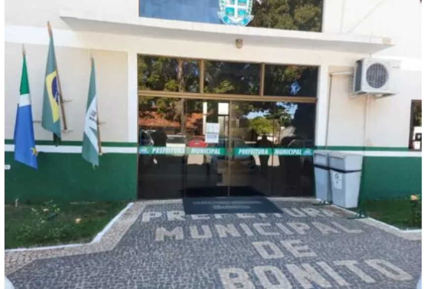 Os servidores da Licitação, Vigilância Sanitária, Fiscais de Tributo e Postura Municipal e os demais que exercem a função fiscalizatória atuarão em regime de plantão