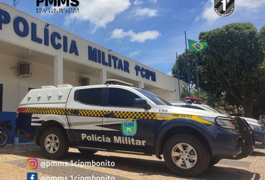 No Bairro Bom Viver, o homem ao avistar a viatura policial tentou empreender fuga