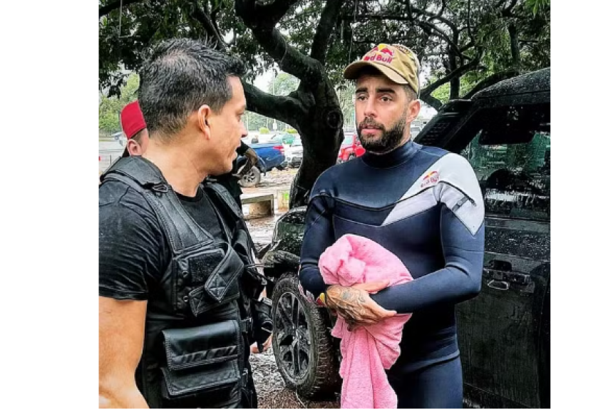 Hoje (10), Scooby postou em suas redes sociais uma foto ao lado de um policial após entrar com escolta em uma escola da Região Metropolitana