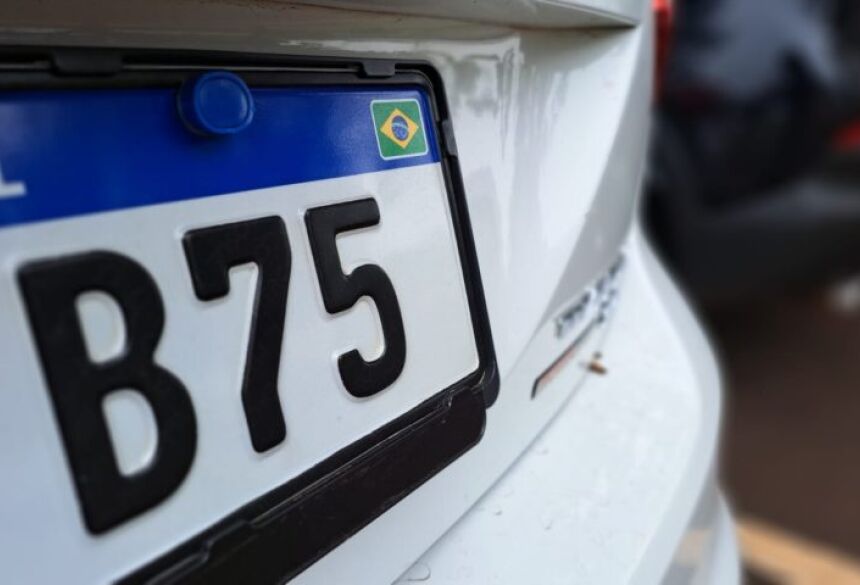 A taxa anual de licenciamento pode ser paga pelo autoatendimento, no portal de serviços Meu Detran ou pelo aplicativo Detran MS