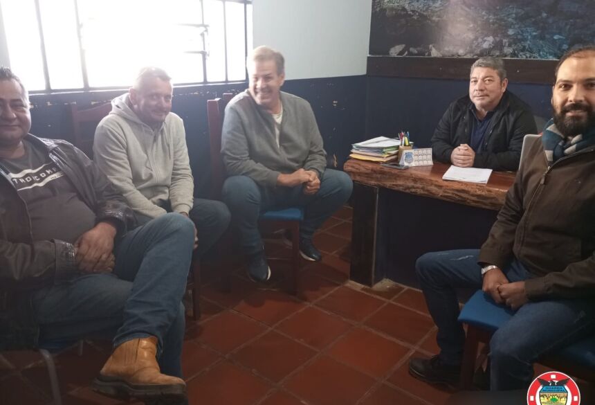 Foi  debatido o cumprimento do decreto n°148/18 que regulamenta os serviços de coleta de entulhos comercial, industrial e domiciliar provenientes de resíduos sólidos 
