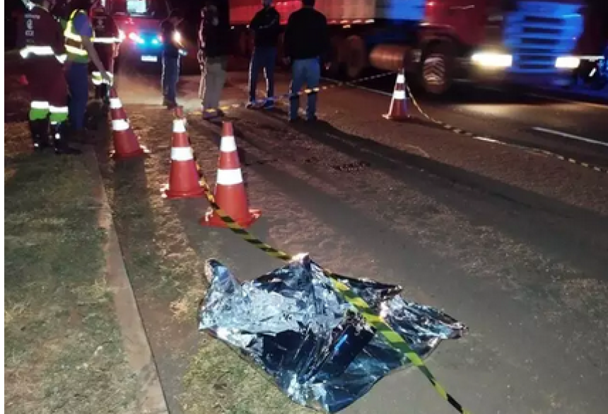 As autoridades ainda não sabem se o motorista do veículo não notou o atropelamento ou se fugiu do local