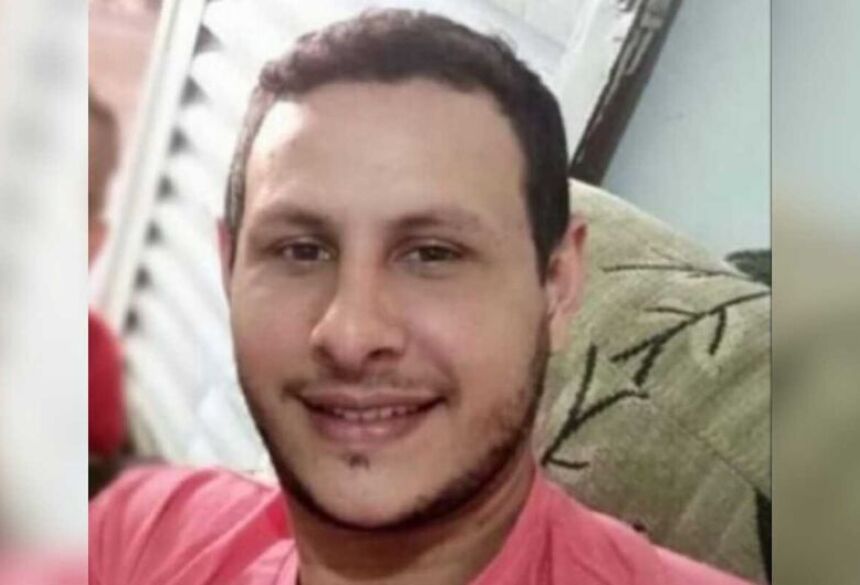  Após aproximadamente 15 dias de cerco policial, o indivíduo resolveu se apresentar à DAM de Naviraí, onde ficou preso.