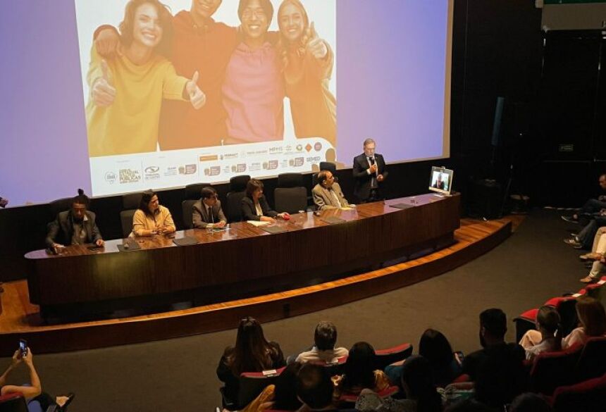 A abertura oficial do evento aconteceu na manhã de ontem (20) no Bioparque