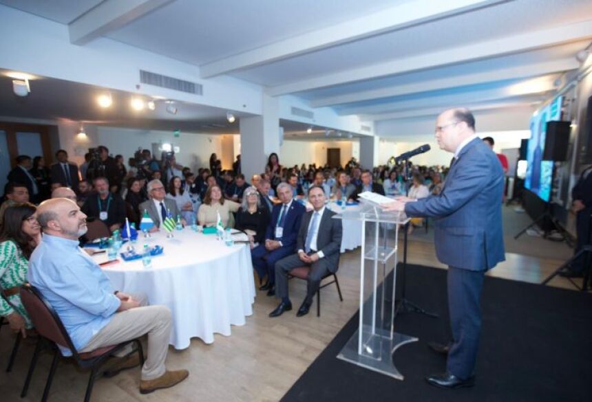 O evento reuniu representantes de Mato Grosso, Mato Grosso do Sul, Goiás e Distrito Federal para discutir estratégias em áreas-chave da educação