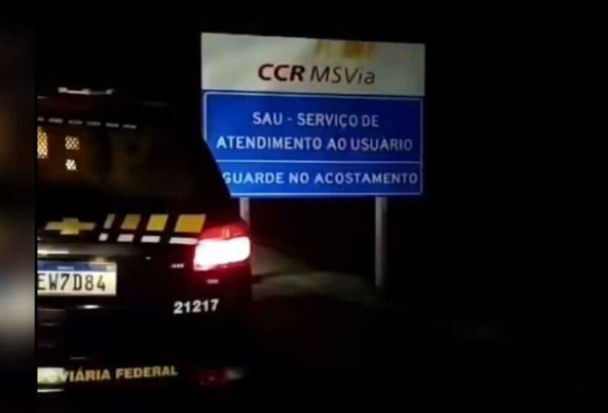 A Polícia Rodoviária Federal e uma equipe da perícia criminal foram acionadas 