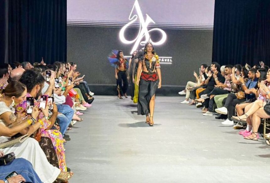 O desfile promete ser um dos destaques do evento, revelando peças que vão além da moda