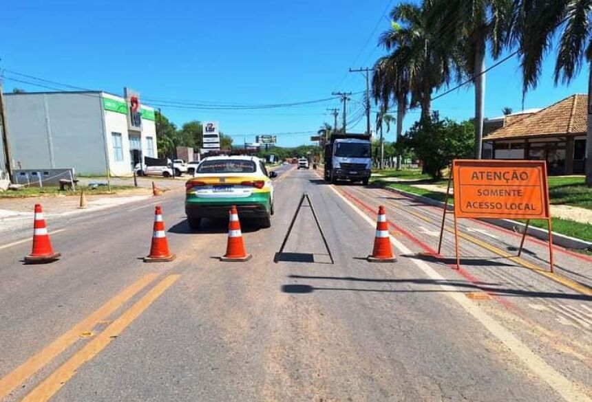 Para quem passar pelo trecho, há um desvio por dentro do Jardim Andreia, que está sinalizado por placas