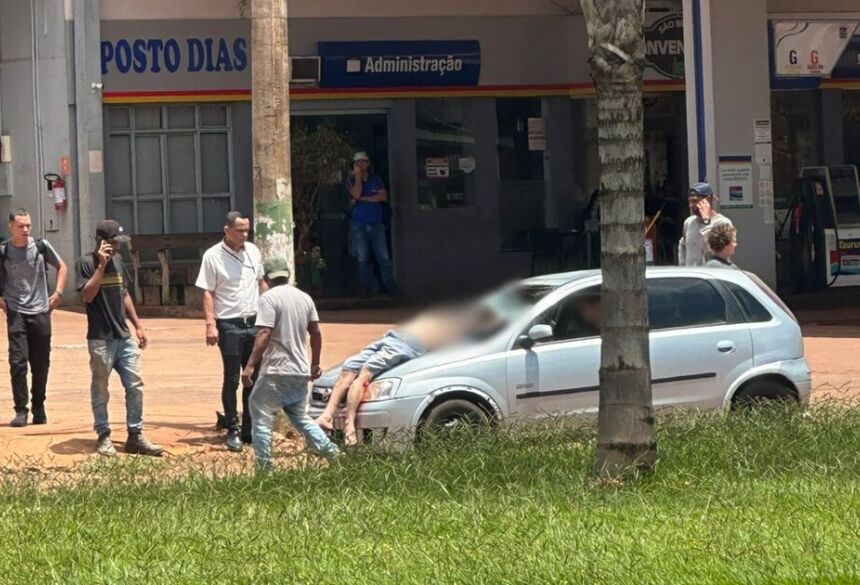 O idoso teria invadido a preferencial, impossibilitando que o veículo que trafegava pela via freasse a tempo