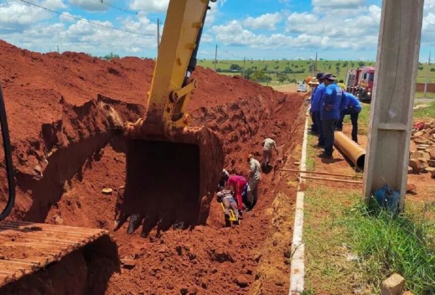  O Corpo de Bombeiros informou a necessidade da paralisação da obra para que uma estrutura segura fosse implementada