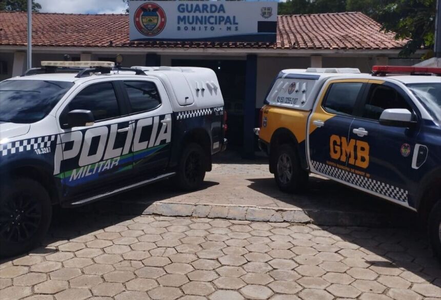 Os agentes de segurança em apoio oficial de justiça deslocaram o seu até o referido assentamento onde deram o cumprimento a ordem social