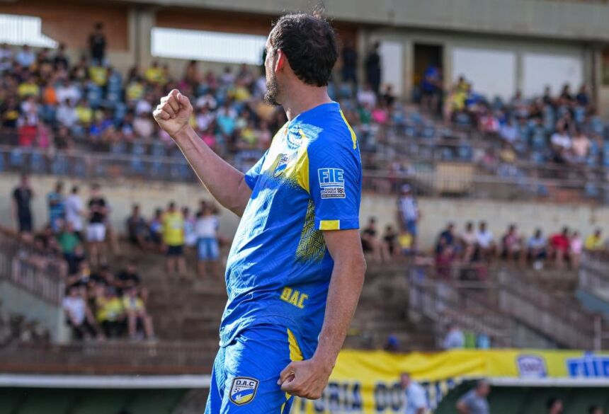 A vitória e o placar elástico, porém, não foi suficiente. Em Campo Grande, o FC Pantanal atropelou o Operário com outra goleada, por 4 a 1